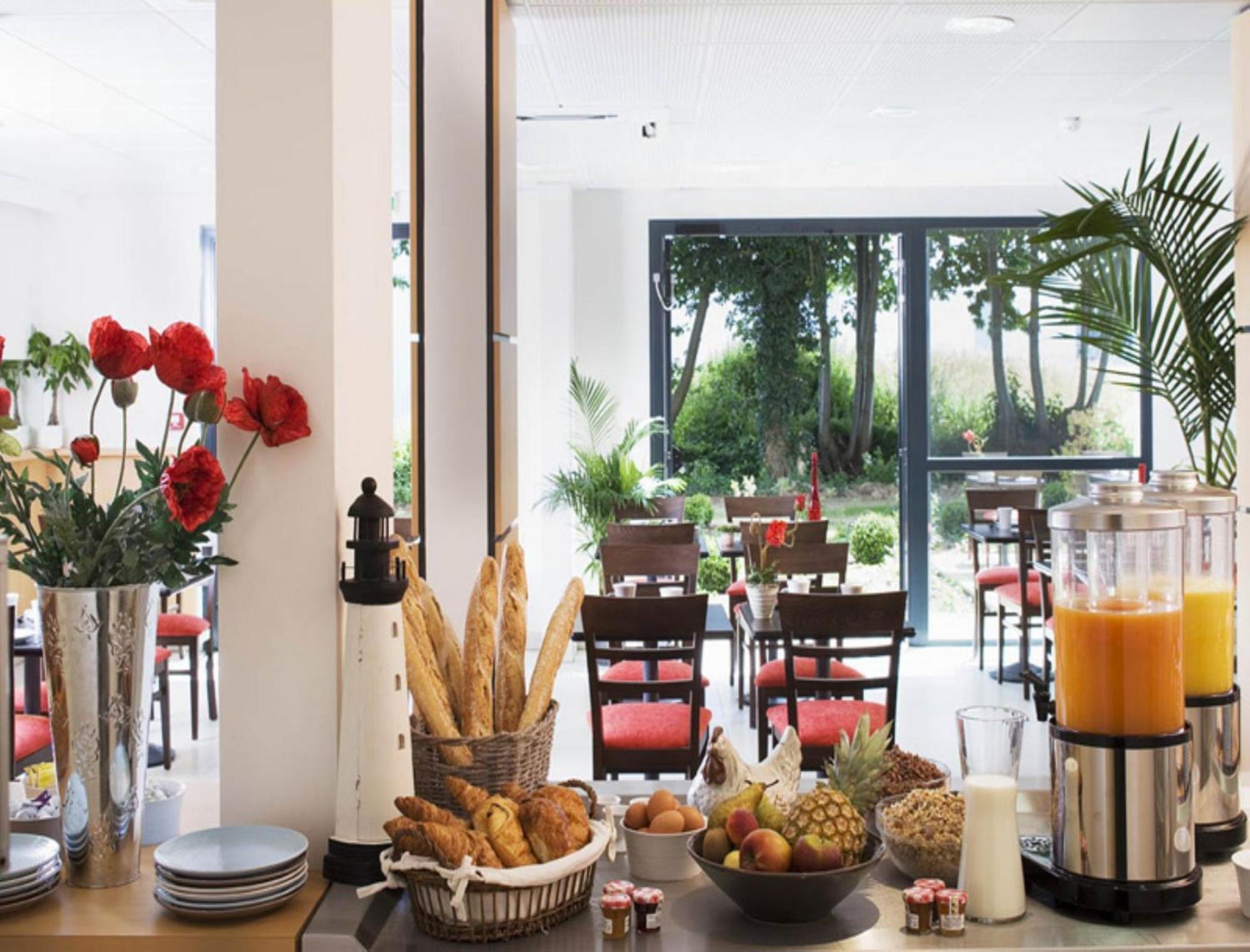 Escale Oceania Rennes Cap Malo Hotel La Meziere Bagian luar foto
